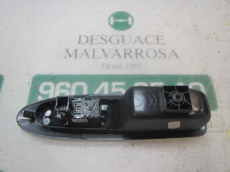Recambio de mando elevalunas trasero izquierdo para citroen c4 lim. seduction referencia OEM IAM 96657926XT 6490JZ 529076433