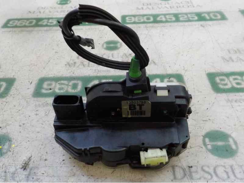 Recambio de cerradura puerta trasera derecha para opel insignia berlina sport 4x4 referencia OEM IAM 13503788 13503808 
