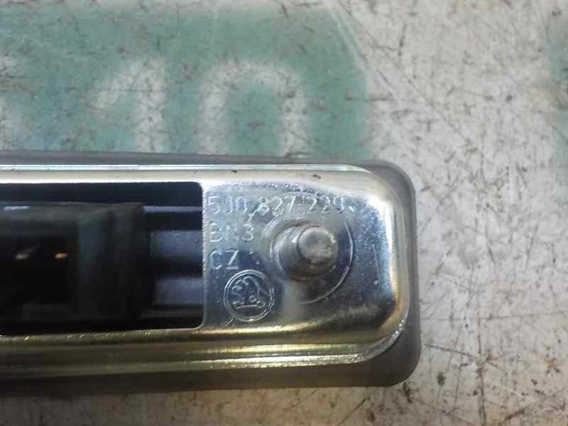 Recambio de maneta porton para skoda yeti 1.2 tsi referencia OEM IAM 5J0827229 5J0827566E 