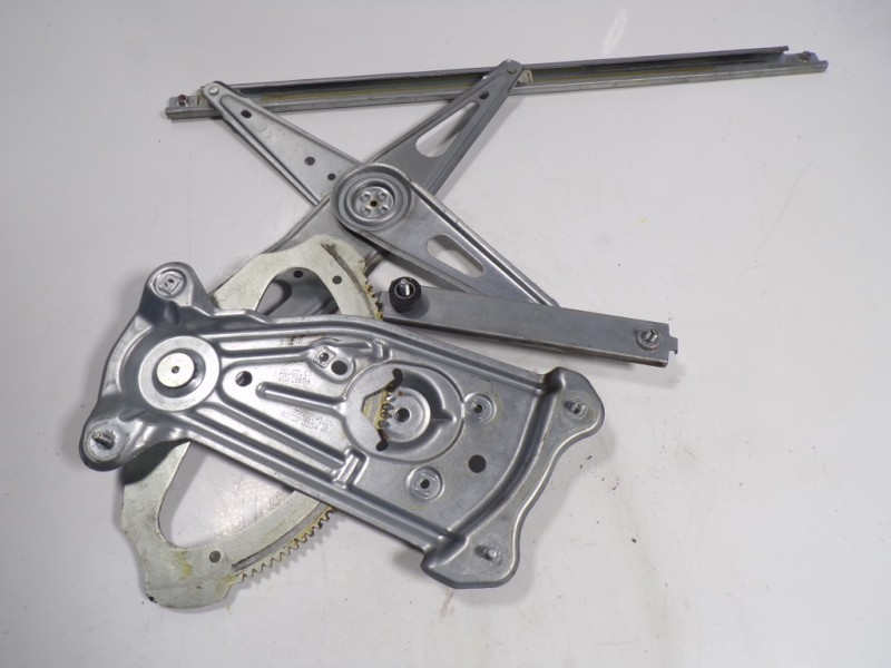 Recambio de elevalunas delantero derecho para renault megane iii berlina 5 p 1.2 16v referencia OEM IAM   