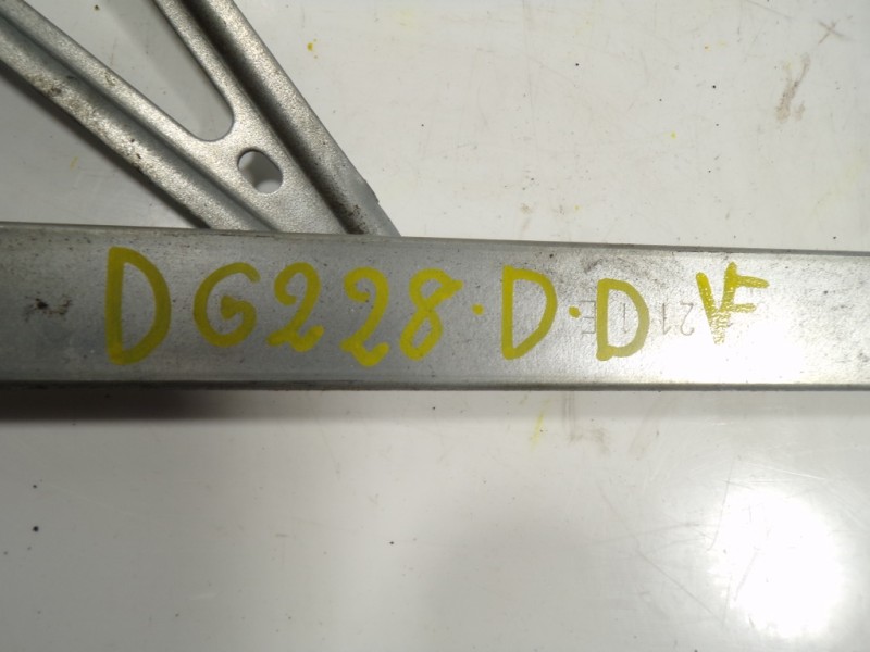 Recambio de elevalunas delantero derecho para renault megane iii berlina 5 p 1.2 16v referencia OEM IAM   