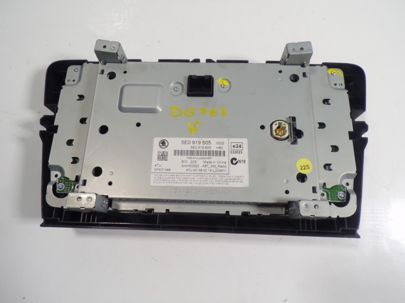 Recambio de pantalla multifuncion para skoda octavia lim. (5e3) active referencia OEM IAM 5E0919605 5E0919605BIO 