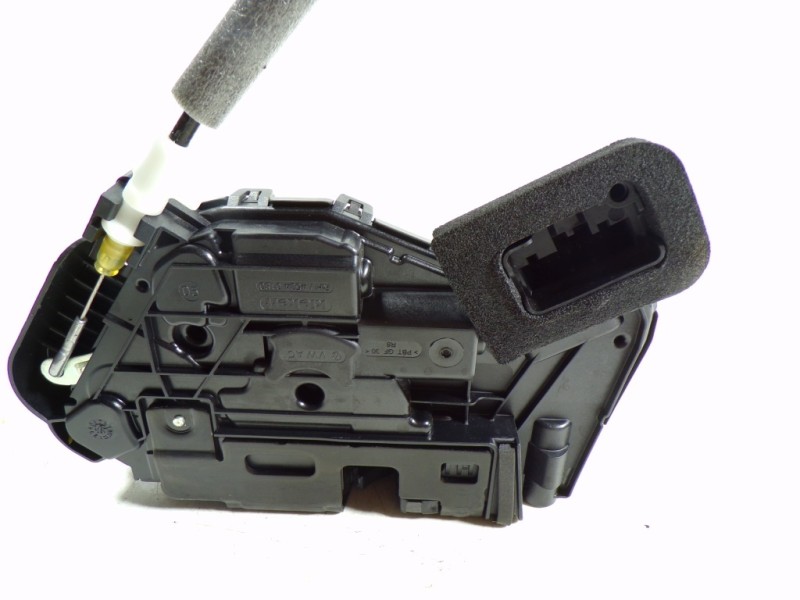 Recambio de cerradura puerta delantera derecha para volkswagen touran (5t1) advance bmt referencia OEM IAM 5TB837016C 5TB837016C