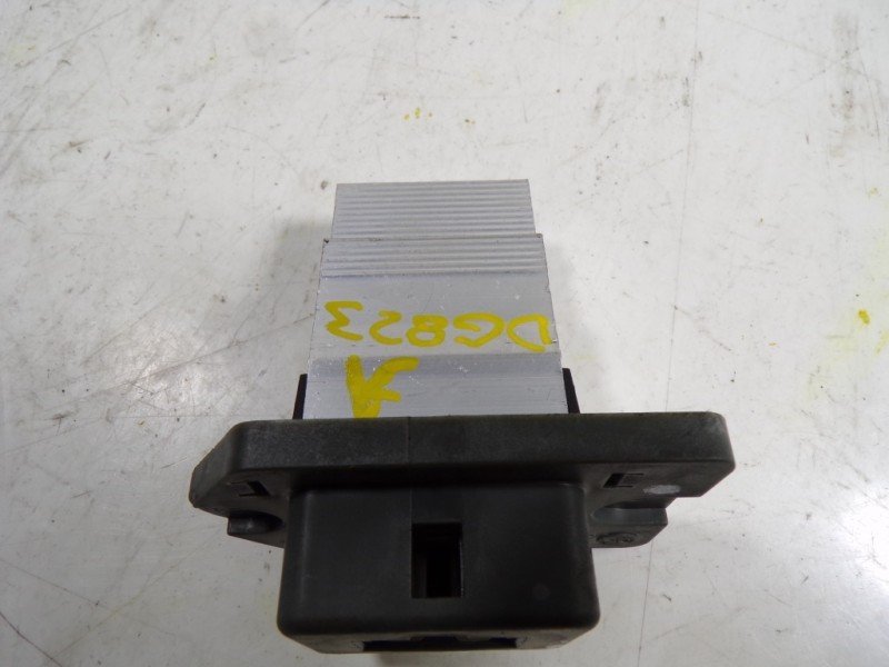 Recambio de resistencia calefaccion para hyundai kona 1.6 crdi cat referencia OEM IAM FET8D06 97179H8000 FET8D06