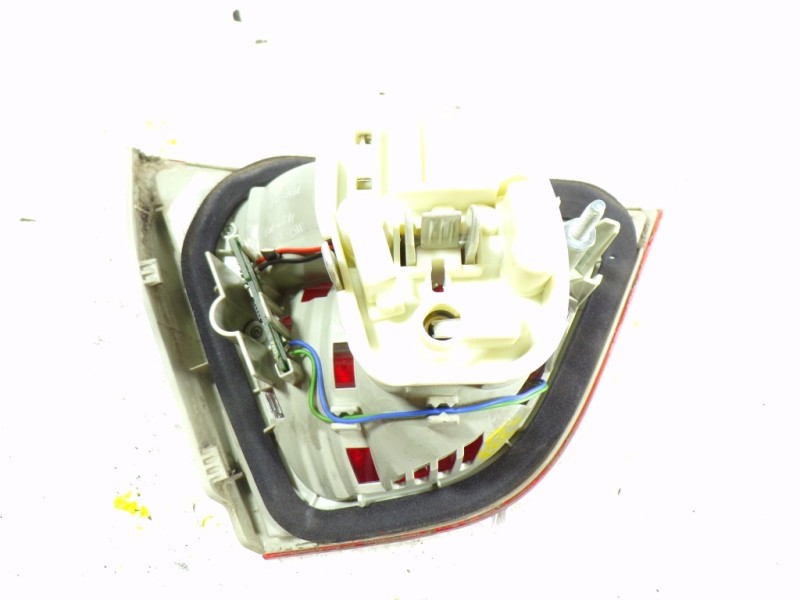 Recambio de piloto trasero derecho interior para bmw serie 3 berlina (e90) 2.0 turbodiesel cat referencia OEM IAM 7289428  