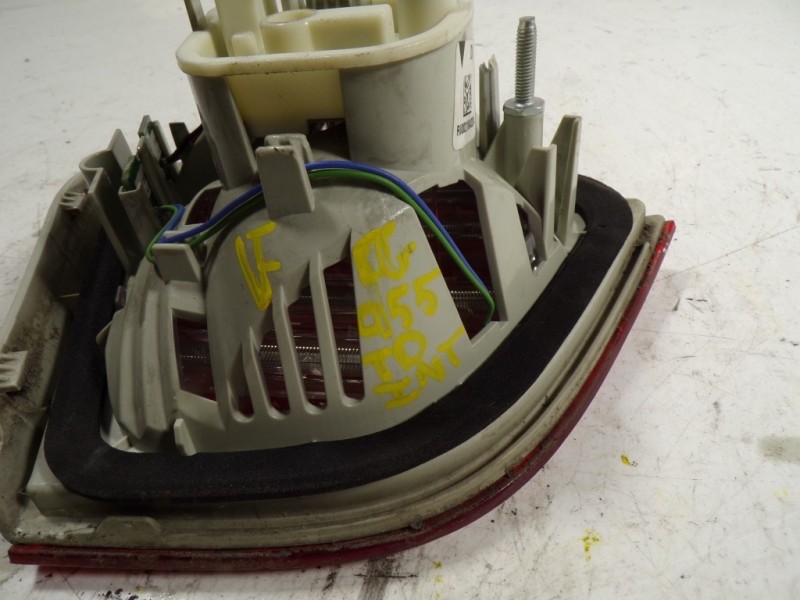 Recambio de piloto trasero derecho interior para bmw serie 3 berlina (e90) 2.0 turbodiesel cat referencia OEM IAM 7289428  