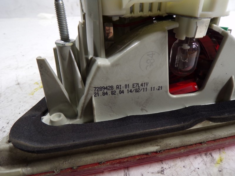 Recambio de piloto trasero derecho interior para bmw serie 3 berlina (e90) 2.0 turbodiesel cat referencia OEM IAM 7289428  