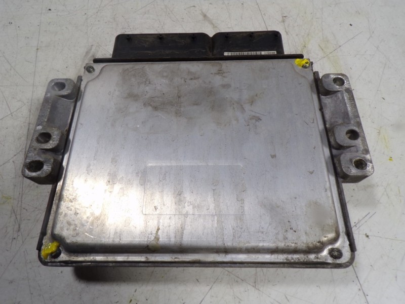 Recambio de centralita motor uce para hyundai ix20 1.4 crdi cat referencia OEM IAM 391302A400 391302A400 