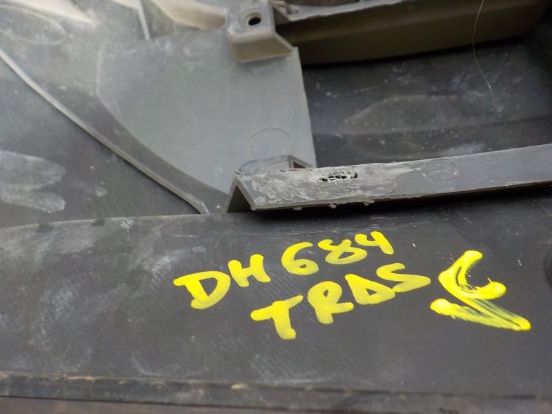 Recambio de paragolpes trasero para audi q3 (8u) 2.0 tdi referencia OEM IAM  8U0807067B 