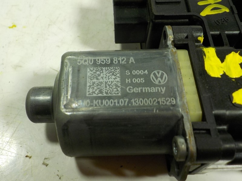 Recambio de motor elevalunas trasero derecho para seat leon (5f1) 2.0 tdi referencia OEM IAM 5Q0959812A  