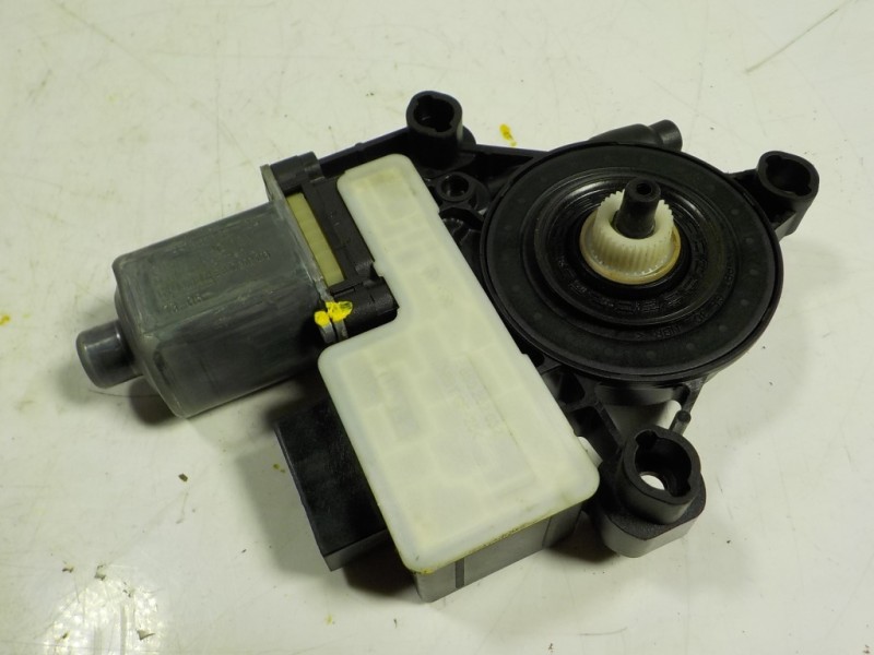 Recambio de motor elevalunas trasero derecho para seat leon (5f1) 2.0 tdi referencia OEM IAM 5Q0959812A  