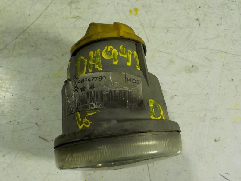Recambio de faro antiniebla derecho para citroen c3 1.4 referencia OEM IAM 9648947780  