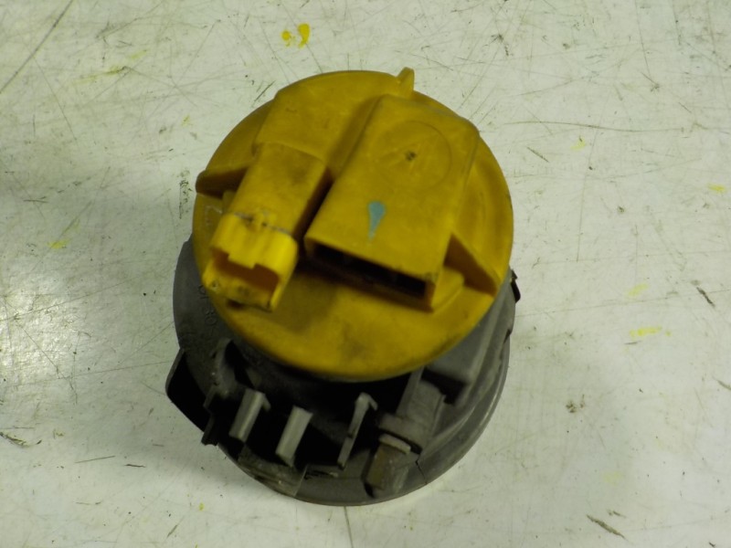 Recambio de faro antiniebla derecho para citroen c3 1.4 referencia OEM IAM 9648947780  