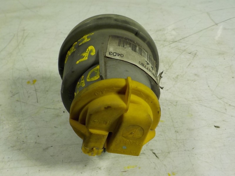 Recambio de faro antiniebla izquierdo para citroen c3 1.4 referencia OEM IAM 9648947780  