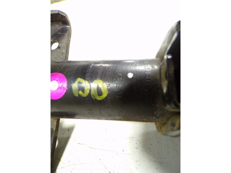 Recambio de amortiguador delantero derecho para renault clio iv 0.9 tce referencia OEM IAM 543026938R 543022511R 