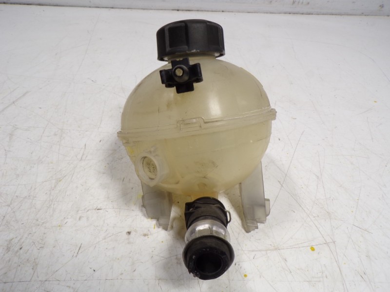 Recambio de deposito expansion para citroen c4 picasso 1.6 hdi fap referencia OEM IAM 9678514680 9678125880 