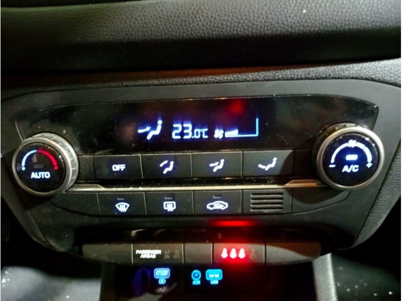 Recambio de mando climatizador para hyundai i20 1.0 tgdi cat referencia OEM IAM 97250C8450 97250C8450RDR 