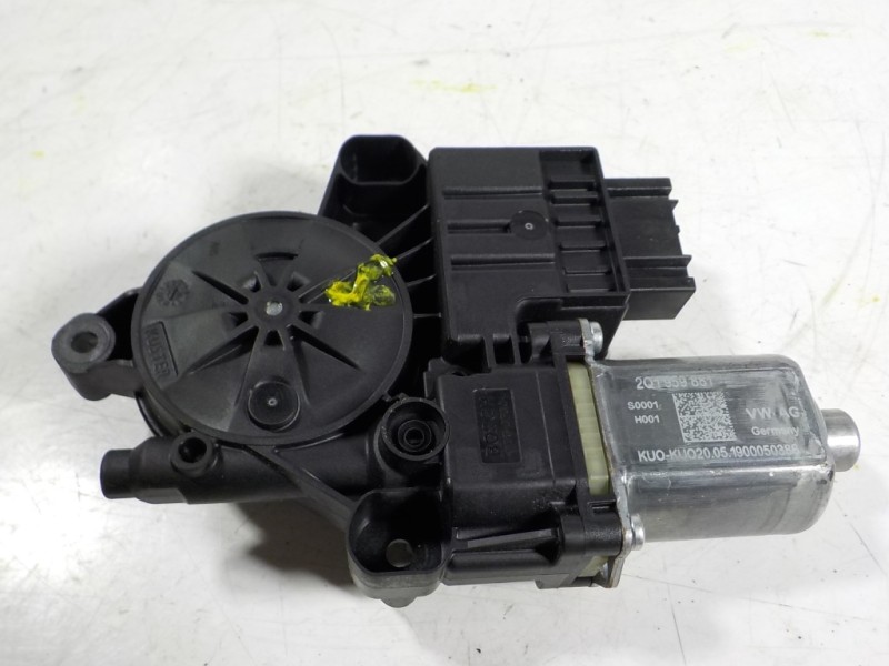 Recambio de motor elevalunas delantero izquierdo para seat ibiza (kj1) 1.0 referencia OEM IAM 2Q1959881 2Q1959881 