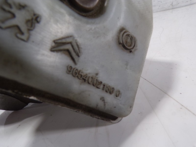 Recambio de bomba freno para peugeot 5008 2.0 blue-hdi fap referencia OEM IAM  4601T1 