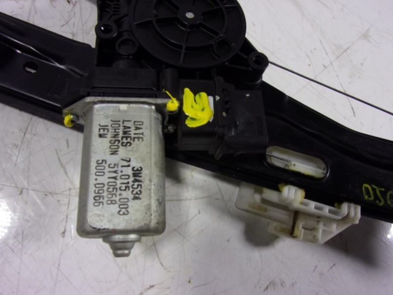 Recambio de elevalunas delantero derecho para bmw serie 1 lim. (f20) 118i referencia OEM IAM 71015003 51337281882 