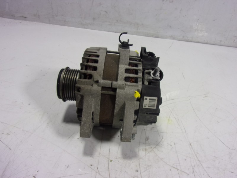 Recambio de alternador para kia rio (yb) 1.2 cat referencia OEM IAM 3750003BA5 3730003BA5 