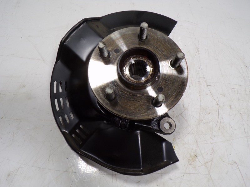 Recambio de mangueta delantera derecha para toyota c-hr 132 kw referencia OEM IAM  43211F4010 