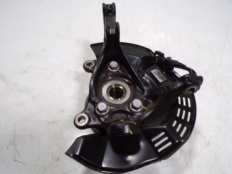 Recambio de mangueta delantera derecha para toyota c-hr 132 kw referencia OEM IAM  43211F4010 