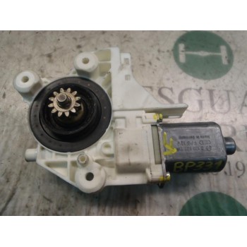 MOTOR ELEVALUNAS DELANTERO DERECHO 