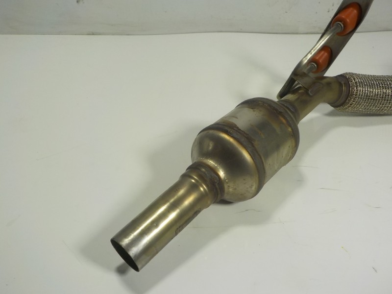 Recambio de catalizador para audi a1 sportback (gba) 1.0 tfsi referencia OEM IAM 2K0131690B 2Q0254504G 