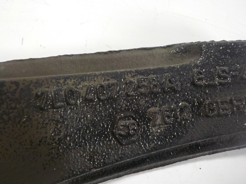 Recambio de mangueta delantera derecha para volkswagen touareg (7l6) 3.0 v6 tdi dpf referencia OEM IAM 7L0407258A 7L0407258A 