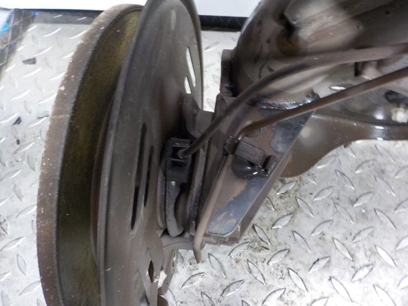 Recambio de puente trasero para renault kangoo 1.5 dci diesel cat referencia OEM IAM 555113267R 555110944R 