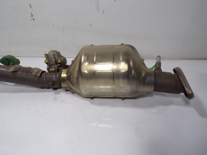 Recambio de catalizador para mazda 3 berlina (bp) evolution referencia OEM IAM 706366070  