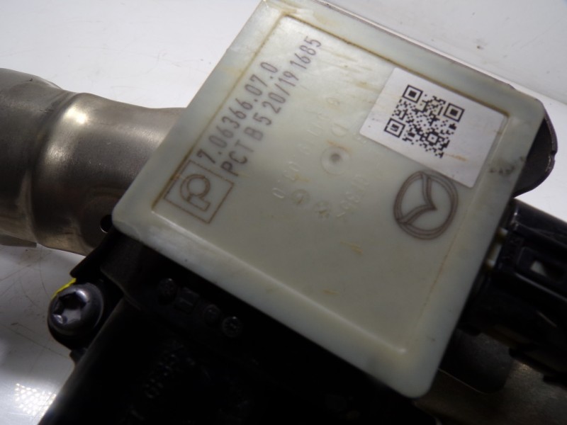 Recambio de catalizador para mazda 3 berlina (bp) evolution referencia OEM IAM 706366070  