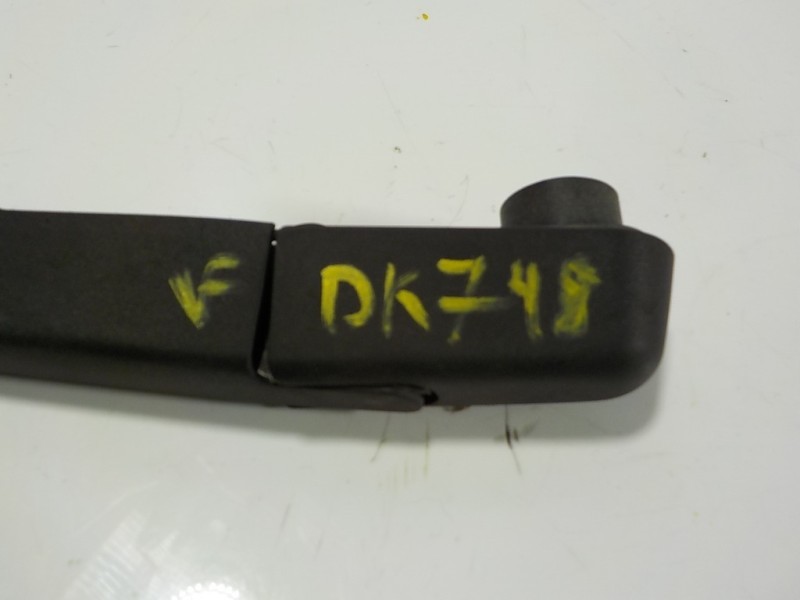 Recambio de brazo limpia trasero para peugeot 2008 (--.2013) 1.6 blue-hdi fap referencia OEM IAM  6429GN 