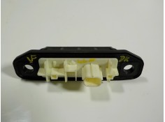 Recambio de maneta porton para toyota yaris 1.5 vvti hev referencia OEM IAM  84840F4020  2