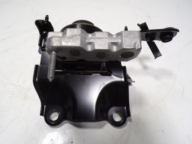 Recambio de soporte cambio para toyota yaris 1.5 vvti hev referencia OEM IAM  12372K0060 