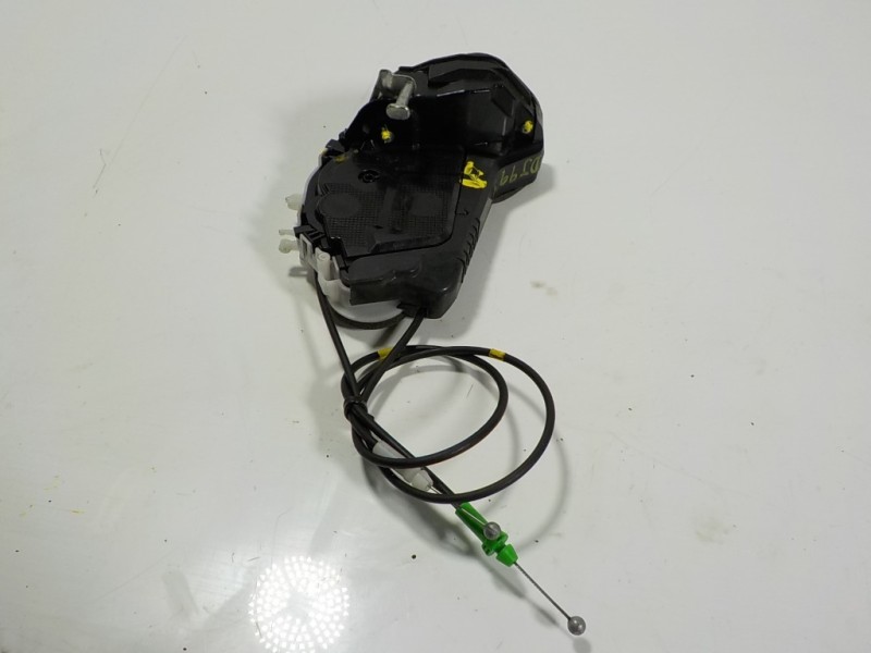 Recambio de cerradura puerta trasera derecha para toyota yaris hybrid active referencia OEM IAM V2014110F1 690500D310 161017