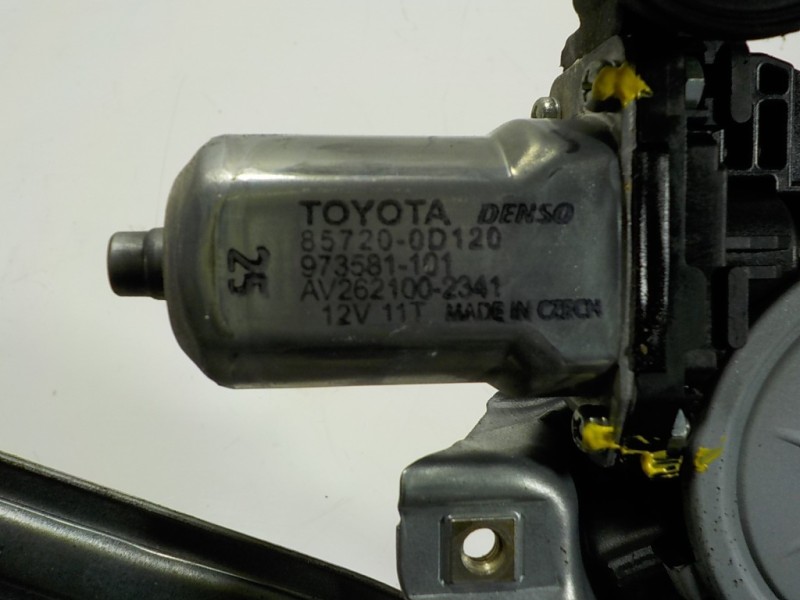 Recambio de elevalunas trasero derecho para toyota yaris hybrid active referencia OEM IAM 857200D120 698300D220 AV2621002341