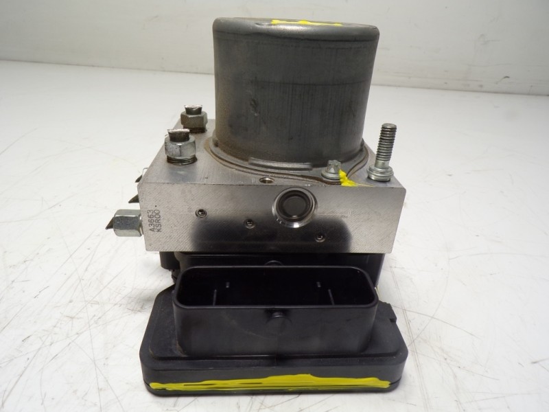 Recambio de abs para mazda cx-3 2.0 16v cat referencia OEM IAM DL8V437A0  