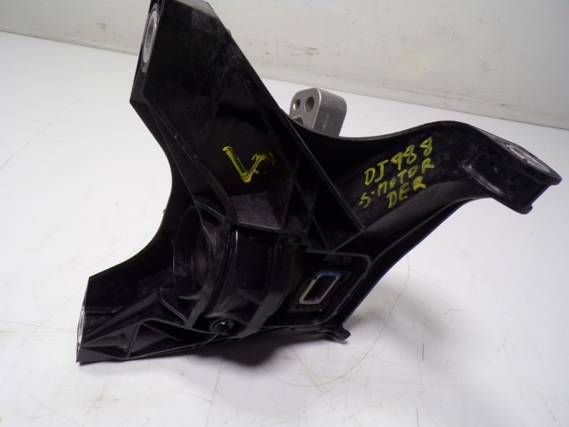 Recambio de soporte motor derecho para toyota proace city 1.5 dci referencia OEM IAM   