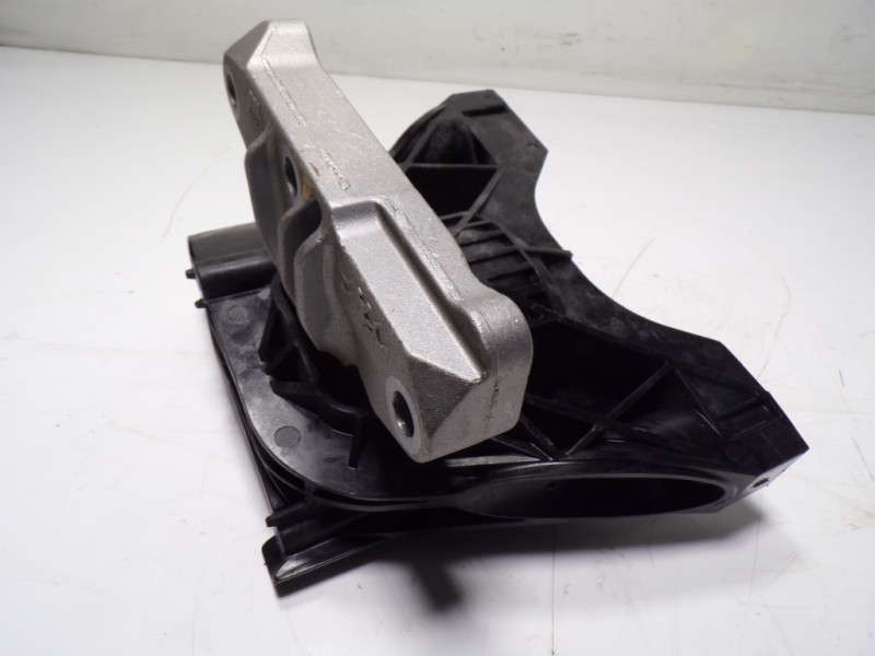 Recambio de soporte motor derecho para toyota proace city 1.5 dci referencia OEM IAM   