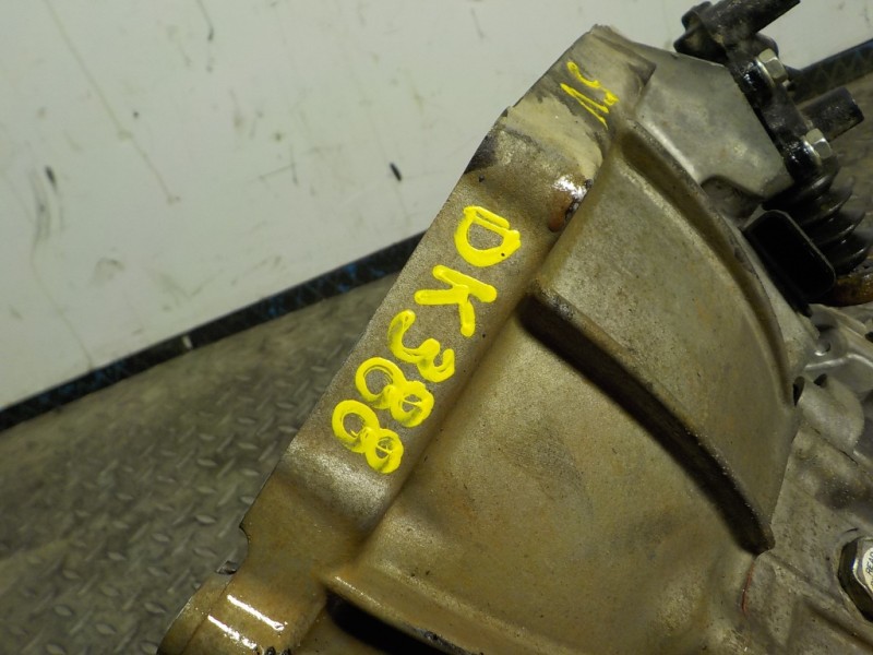 Recambio de caja cambios para toyota yaris 1.0 cat referencia OEM IAM  303000D190 