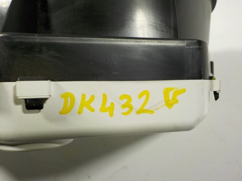 Recambio de cuadro instrumentos para lexus is 300h referencia OEM IAM 8380053F22 8380053F22 