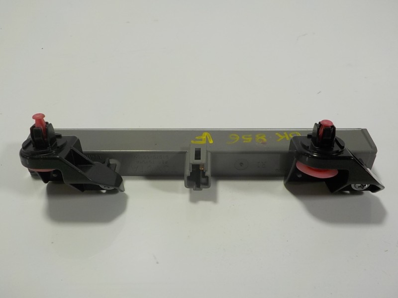 Recambio de piloto trasero central para toyota auris 1.4 turbodiesel cat referencia OEM IAM 8157005100 8157005100 