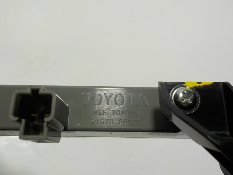 Recambio de piloto trasero central para toyota auris 1.4 turbodiesel cat referencia OEM IAM 8157005100 8157005100 