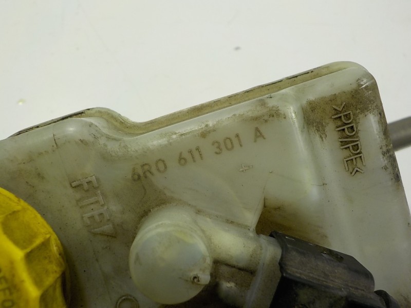 Recambio de bomba freno para volkswagen polo (6c1) 1.4 tdi referencia OEM IAM 6R0611301A  