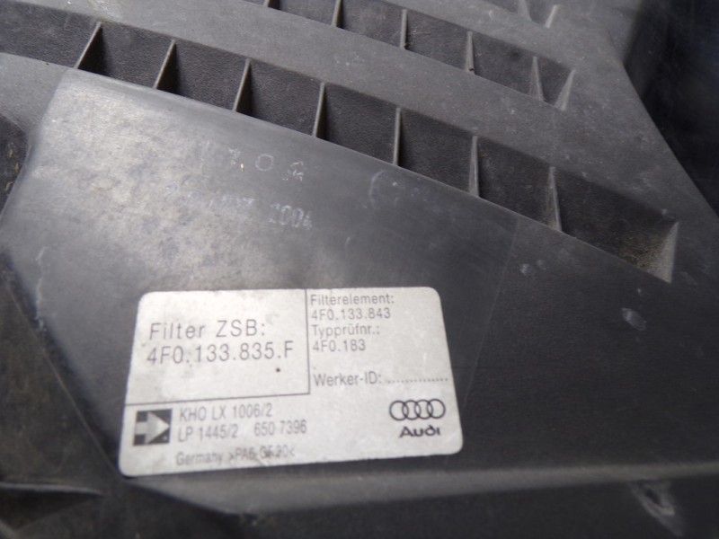 Recambio de filtro aire para audi a6 berlina (4f2) 3.2 fsi quattro referencia OEM IAM 4F0133835F 4F0133837BE 