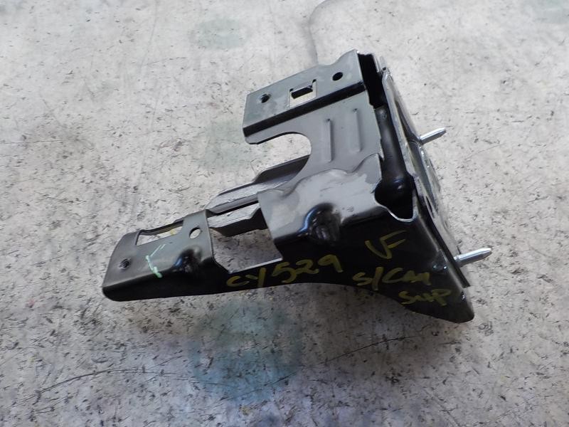 Recambio de soporte cambio para peugeot 208 access referencia OEM IAM 9806658980  