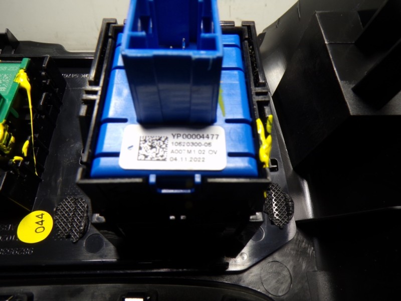 Recambio de palanca freno de mano para opel corsa f electric referencia OEM IAM 1052030005  