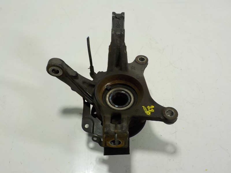 Recambio de mangueta delantera izquierda para renault captur 1.3 tce referencia OEM IAM  400159304R 